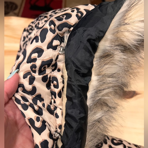 Fashion Nova Leopard Puffer Jacket Size Small - Picture 6 of 8
